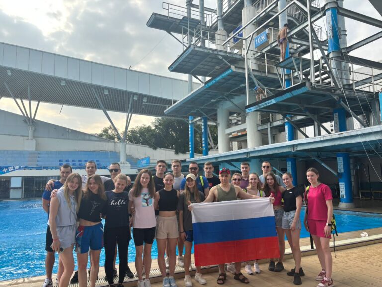 Сборная России по прыжкам в воду прибыла на учебно-тренировочный сбор в Китай